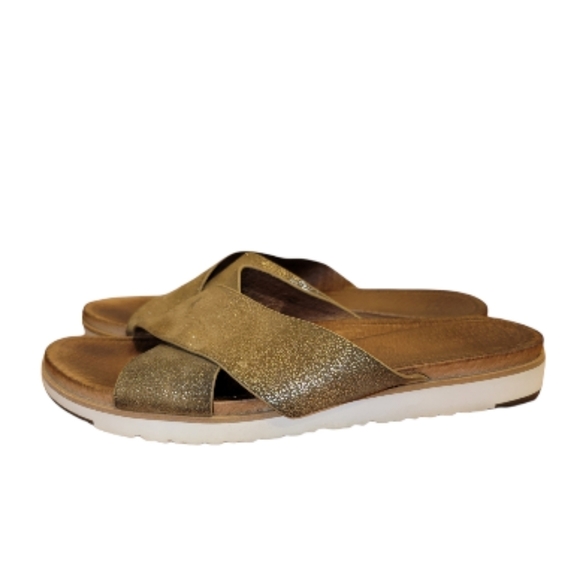 UGG | Shoes | Ugg Kari Gold Metalic 